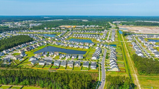 Building Photo - 201 Bigleaf Ct