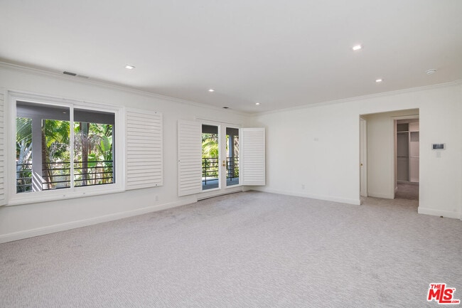 Building Photo - 161 N Hamel Dr