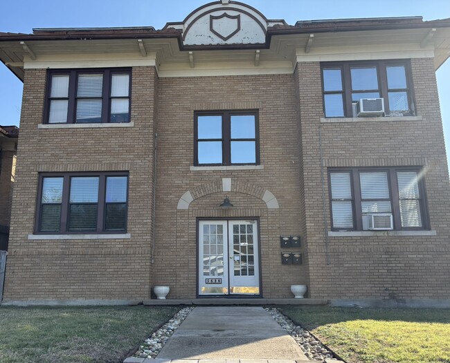 Building Photo - 5638 Richard Ave