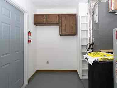 Building Photo - 2409 Fleming Dr