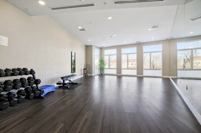 Building Photo - Luxe Condo Near Regis With Covered Parking Included