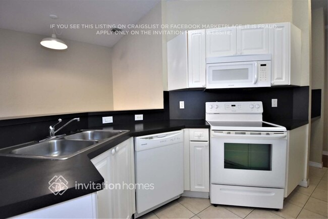 Building Photo - 13737 SW 116th Terrace