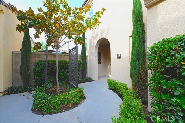 Building Photo - 105 Holly Springs