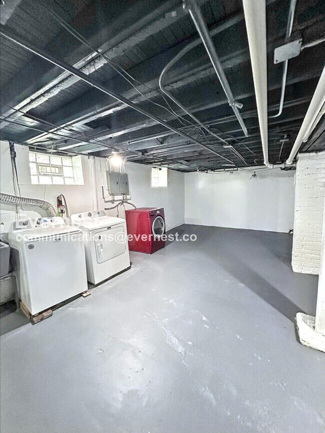 Building Photo - 1794 W 54th St