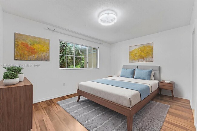 Building Photo - 2464 Centergate Dr