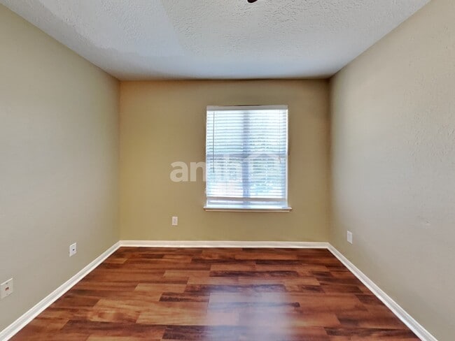Building Photo - 29103 Legends Hill Dr