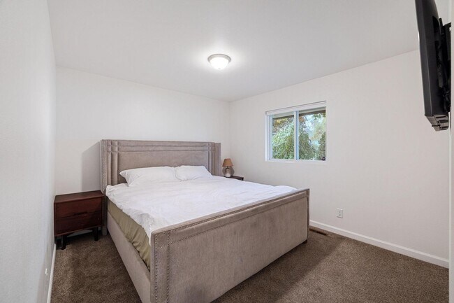 Building Photo - Charming 4BR House in Spokane Valley, Wash...