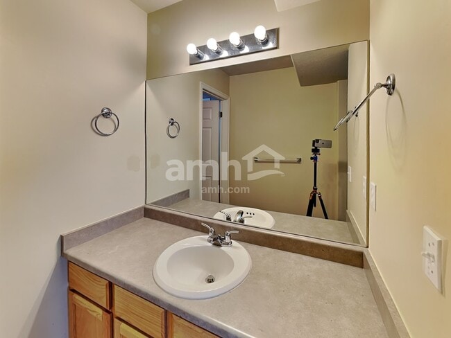 Building Photo - 2848 W 2125 S