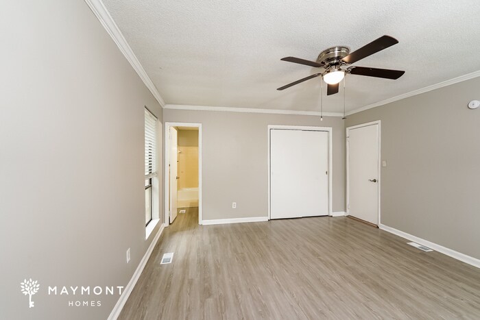 Building Photo - 4054 Brookmont Dr