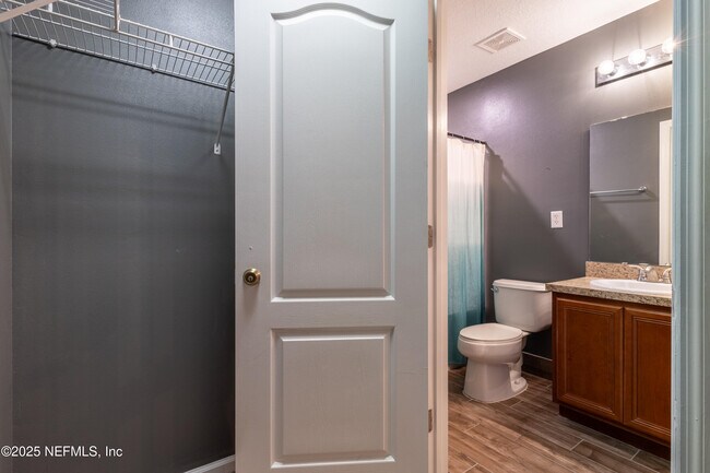 Building Photo - 8870 Inlet Bluff Dr