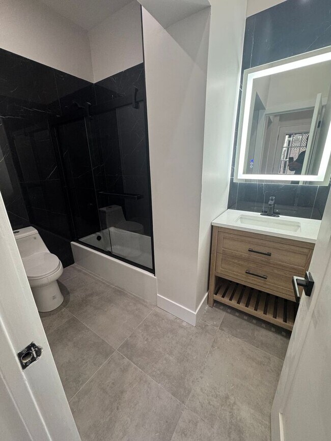 Building Photo - Real Estate Listing: Newly Renovated 2-Bed...