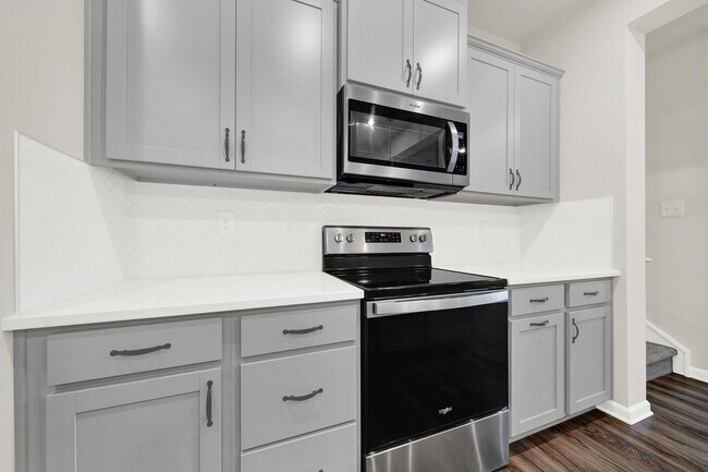 Building Photo - Lovely 3 Bed 3.5 Bath Townhome in Indian L...