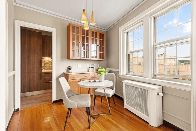 Building Photo - 3 Arlington St