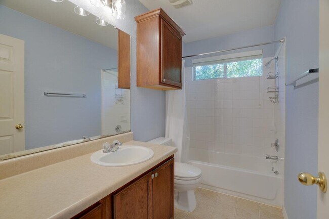 Building Photo - 1512 Davis Mountain Loop
