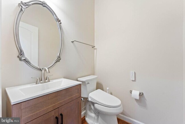 Building Photo - 42524 Rowderbury Square