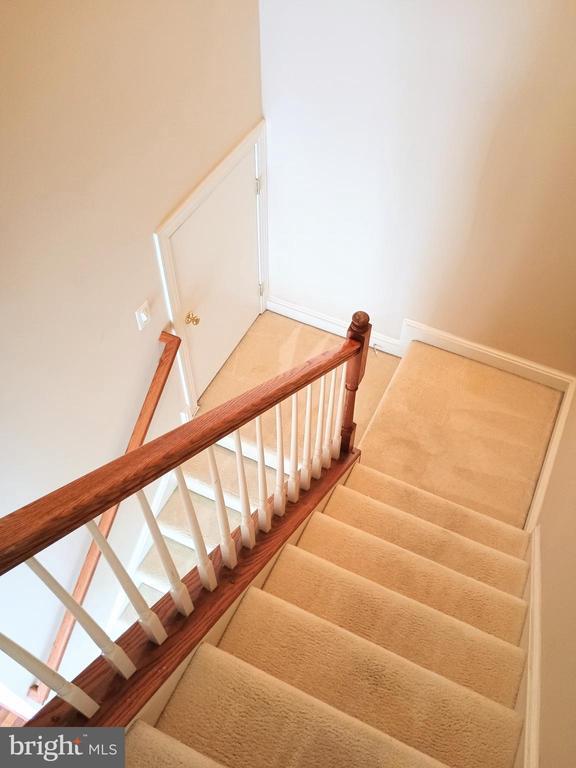 Building Photo - 1043 Hotchkiss Pl