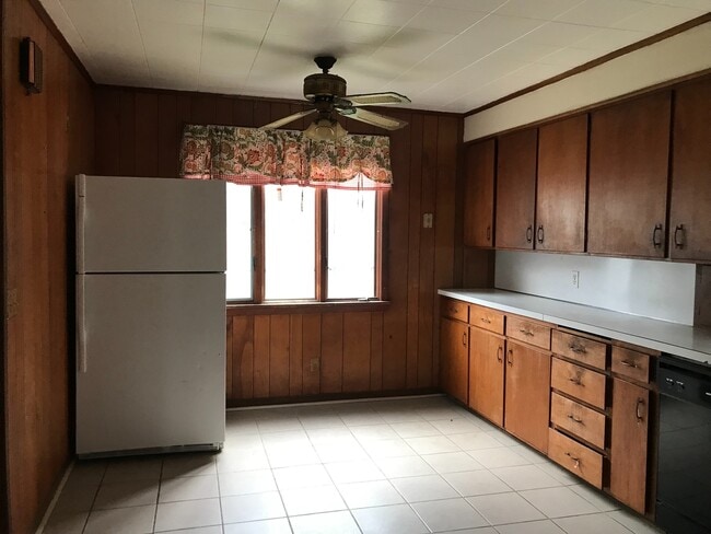 Building Photo - DREAM LOCATION !! LOOKS LIKE PRIVET ROAD !!!