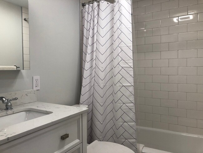 Building Photo - 36 Bellvista Rd