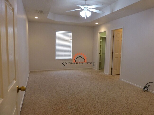 Building Photo - 1809 North Dr