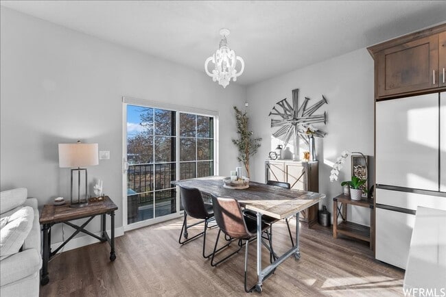 Building Photo - BEAUTIFUL TOWNHOUSE W 2 CAR GARAGE ATTACHED