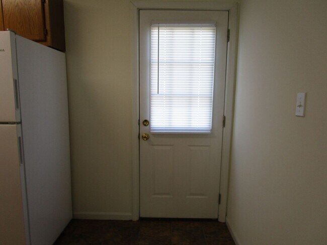 Building Photo - 5001-5003 Betty Jean Way