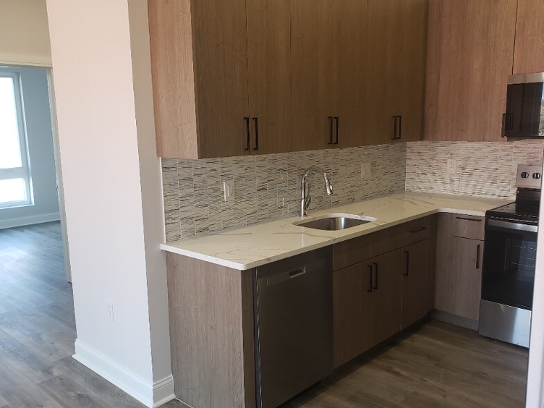 Building Photo - 953 Belmont Ave