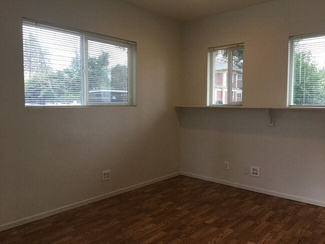 Building Photo - Affordable studio, available now!