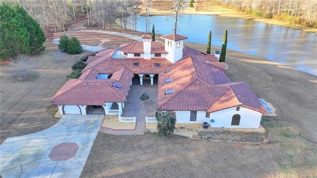 Building Photo - 1540 Lipscomb Rd