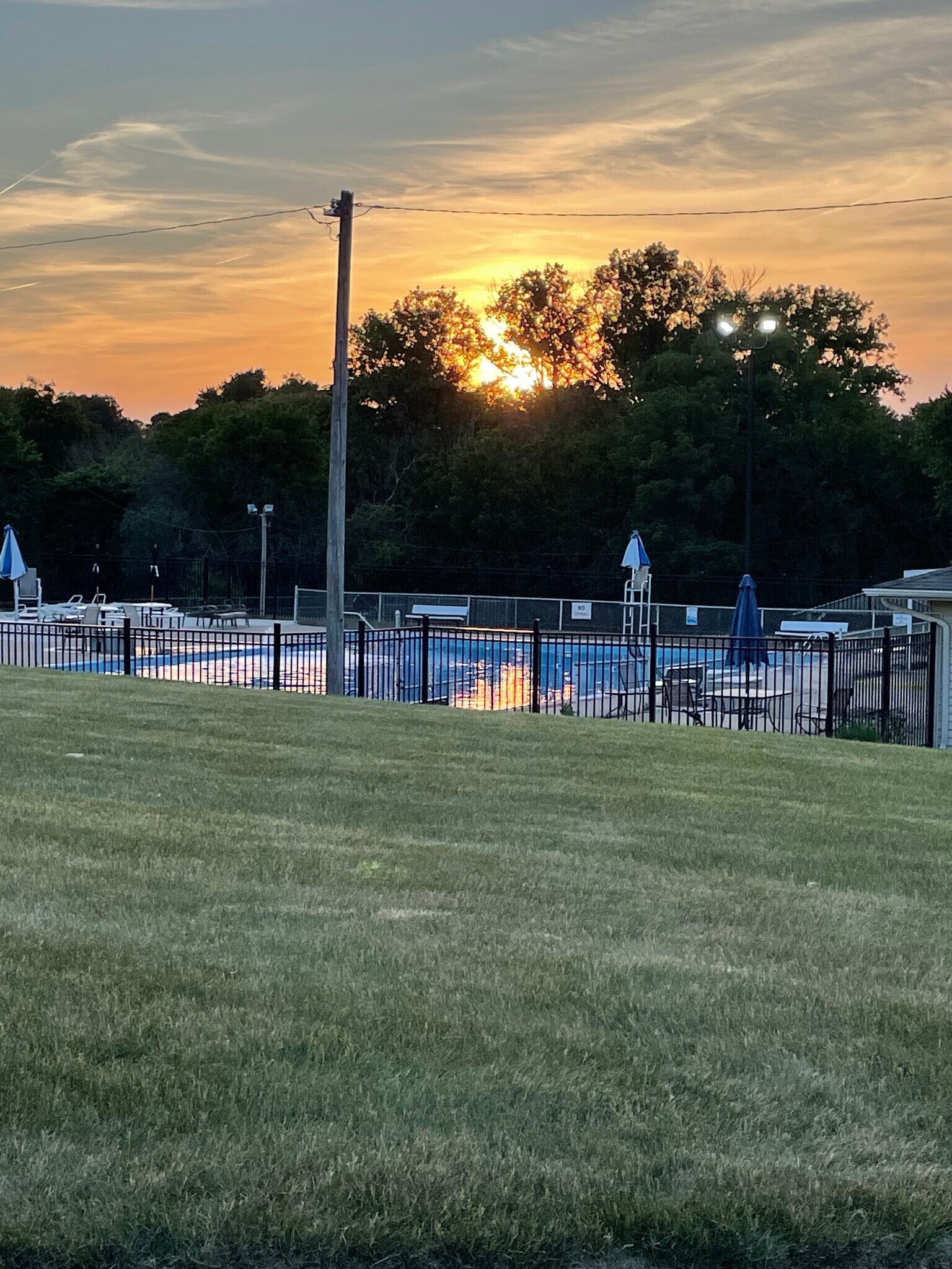 Building Photo - 4019 Lillie Ave