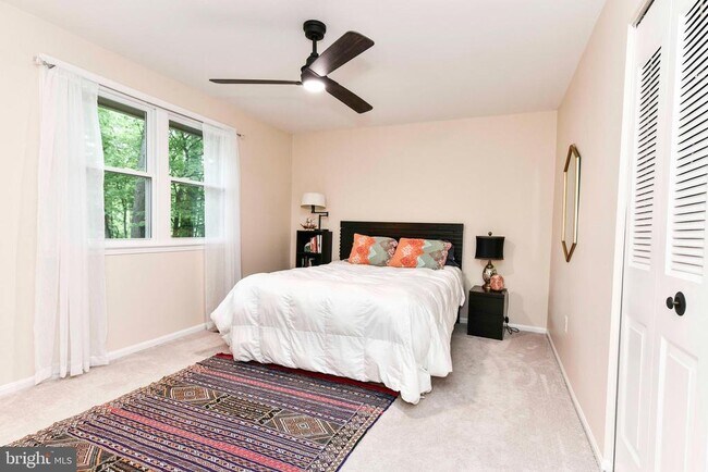 Building Photo - 10428 Collingham Dr