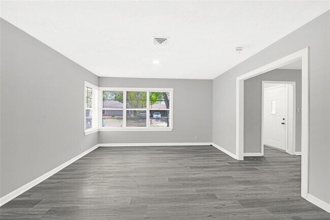 Building Photo - 5538 Berry Creek Dr