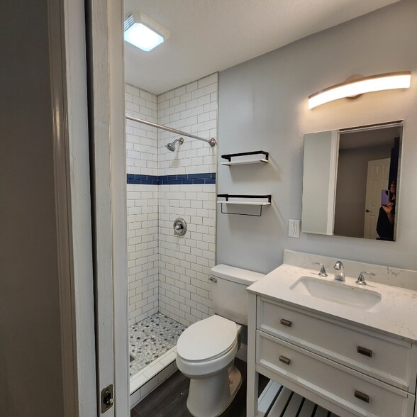 Building Photo - 2773 Pine Ridge Dr