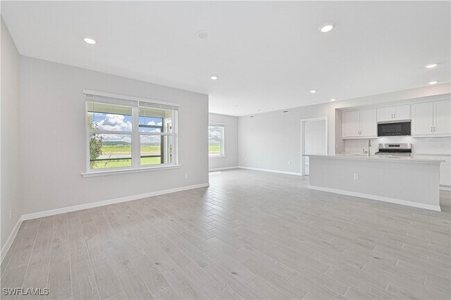 Building Photo - 44633 Palm Frond Dr