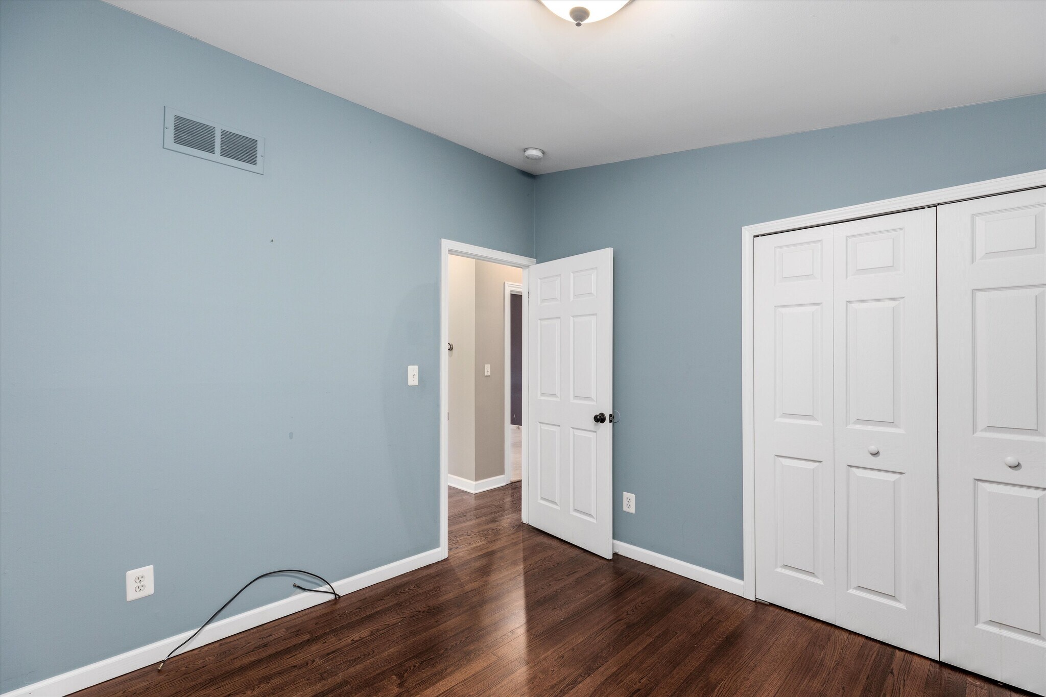 Building Photo - 854 Brooklawn Dr