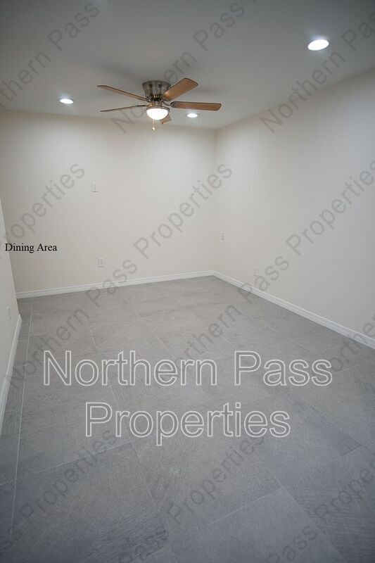 Building Photo - 4573 Bobolink Way