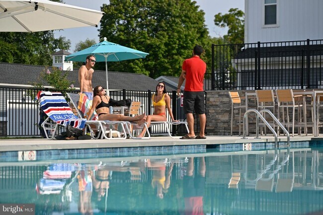 Building Photo - 4301 Rowen Ct