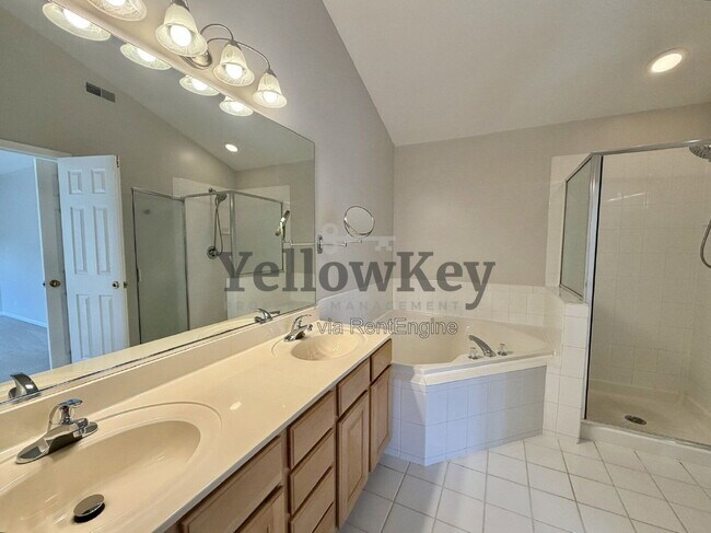 Building Photo - 1751 Briggs Ct