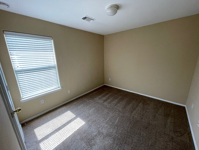 Building Photo - 8714 Sunset Pond Dr