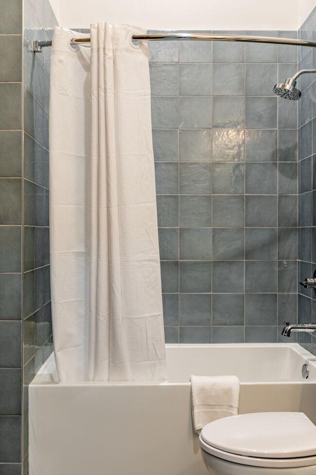 Building Photo - 315 Girod St