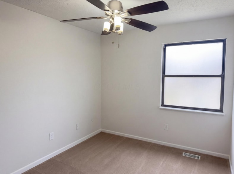 Building Photo - 6288 Fence Row Ln