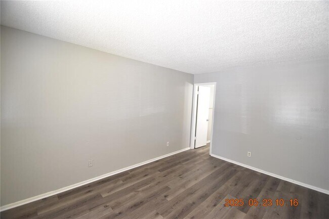 Building Photo - 228 Thorntree Pl