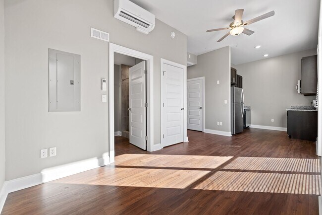 Building Photo - ONE MONTH FREE! 621 MLK *Income Restricted*