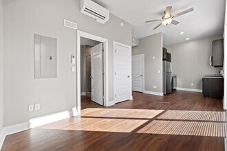 Building Photo - ONE MONTH FREE 621 MLK *Income Restricted*