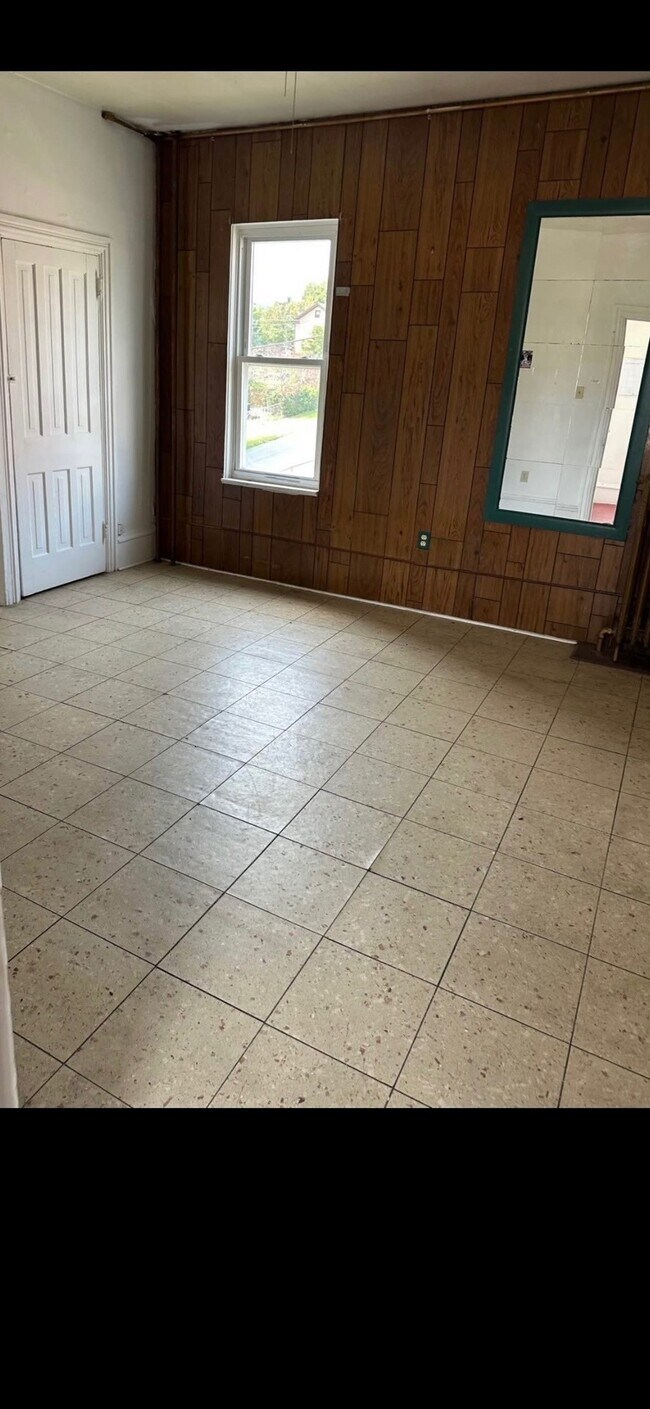 Building Photo - 1518 13th St