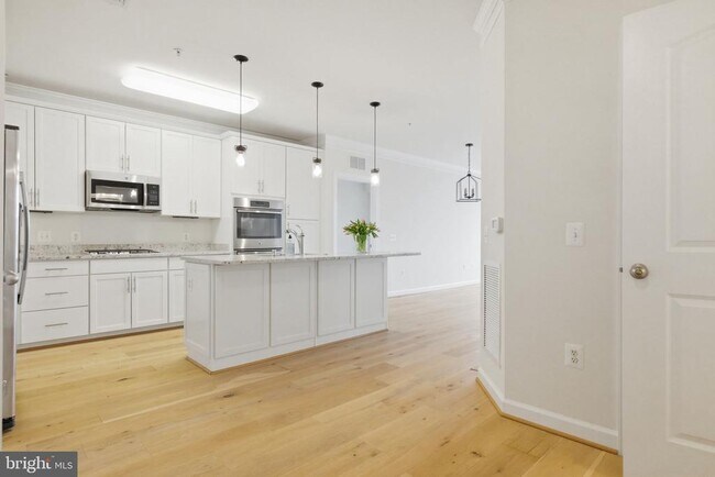 Building Photo - 13724 Neil Armstrong Ave