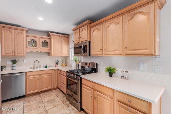 Building Photo - 7754 E Catalina Dr