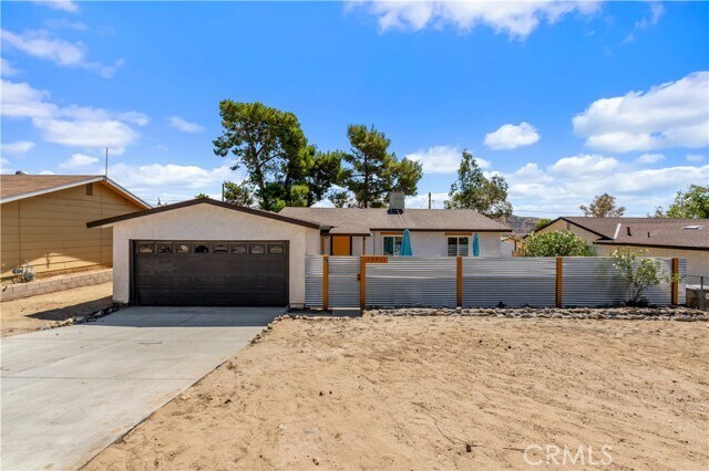 Primary Photo - 10931 Knobb Ave