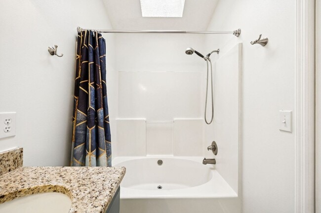 Building Photo - Welcome to this beautifully remodeled sing...