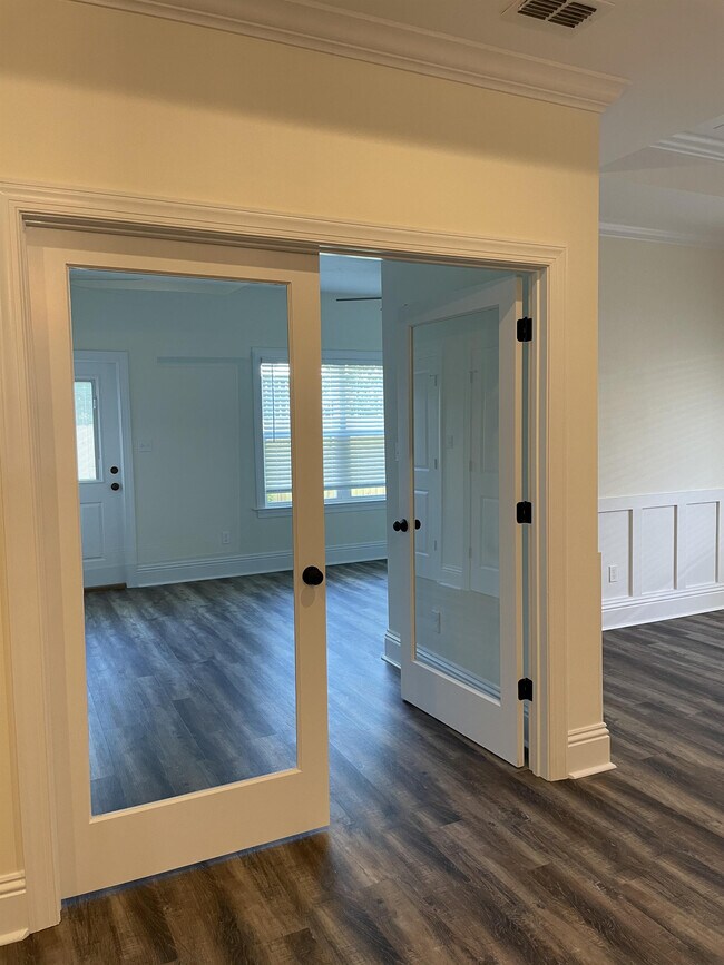 Building Photo - 45 Tuscany Trace