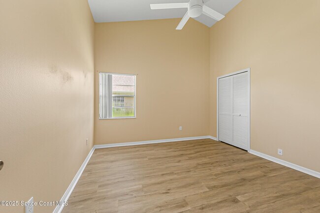 Building Photo - 1050 Fieldstone Dr